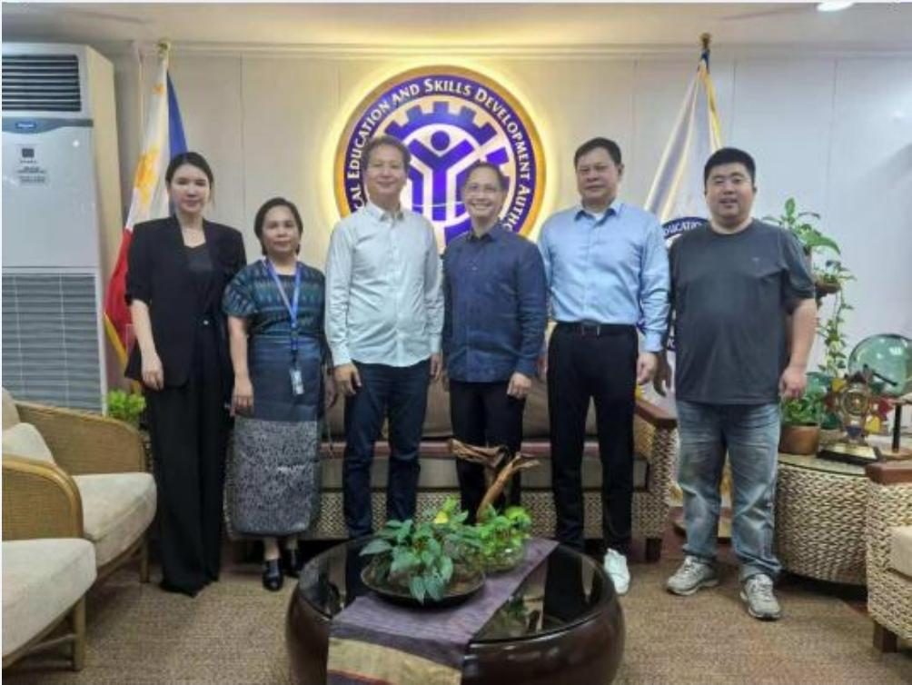 与菲律宾 TESDA 交流洽谈